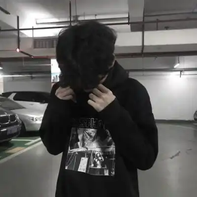 失恋后的头像男用男生失恋伤心流泪图片