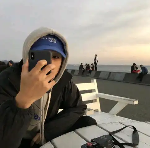 如果有男生想追你,不妨考他3个问题,渣男肯定答不上来
