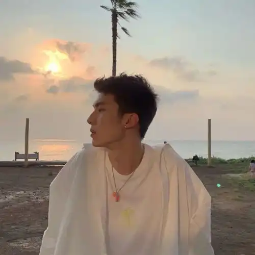 男生头像好晒
