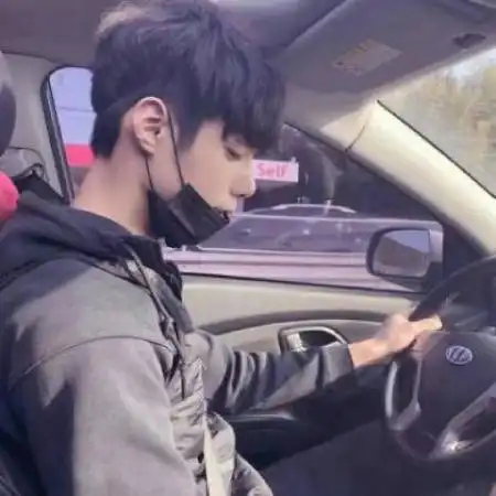 微博精选男头像
