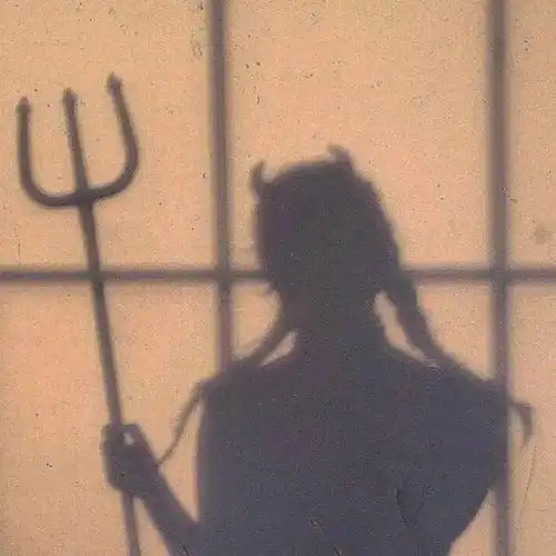 背景图有人在爱你,有人在远离
