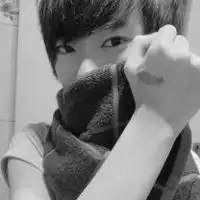 超拽的黑白颓废头像平淡却幸福着
