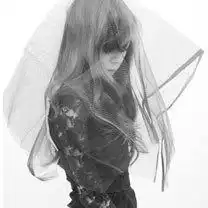 qq头像白长发女
