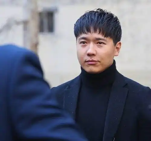 高云翔果然是男神丑闻缠身还能胖网友澳洲的监狱伙食真好
