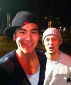 袁弘爱胡歌余文乐吻彭于晏扒娱乐圈中的男男cp4
