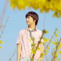 男生头像小清新带衣服的微信头像图片大全
