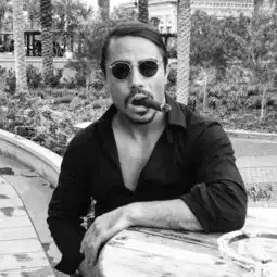 他只是在烤肉上撒了一把盐,就撒出了500万粉丝,厉害了word肌肉男
