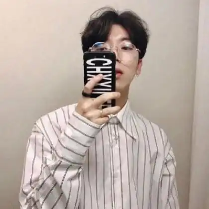 看起来坚强的微信头像潮流个性男,内心其实是脆弱的
