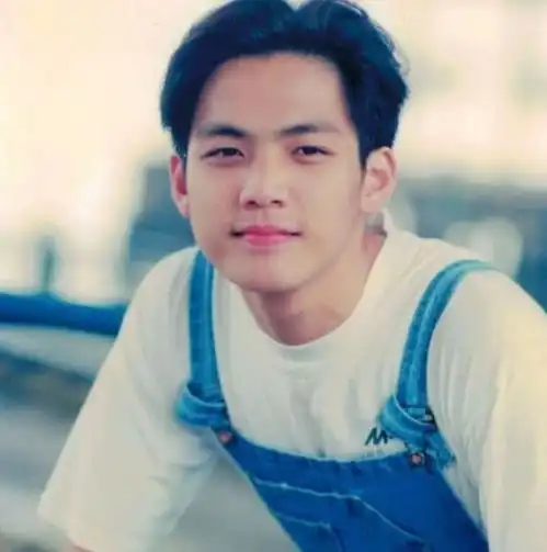 自律如钟汉良,45岁的他没有中年油腻,隐婚15年是为何
