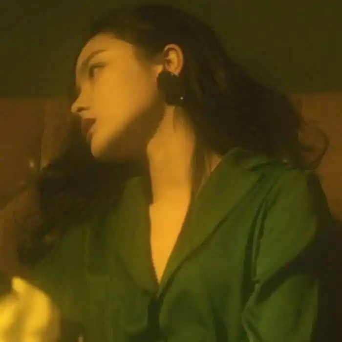 慢慢变好是给自己最好的礼物阳光小清新可爱qq女生头像
