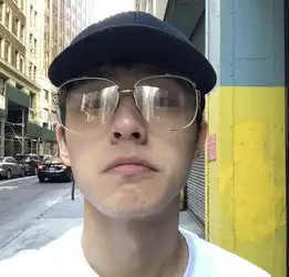 刘昊然直播紧张喊出了老婆,粉丝炸了,请问是哪个老婆
