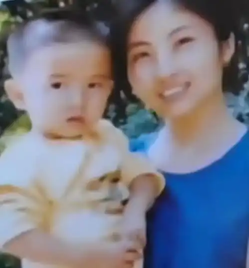 1991年男孩被拐后爸爸自杀,25年后妈妈发现儿子是自己4年好友
