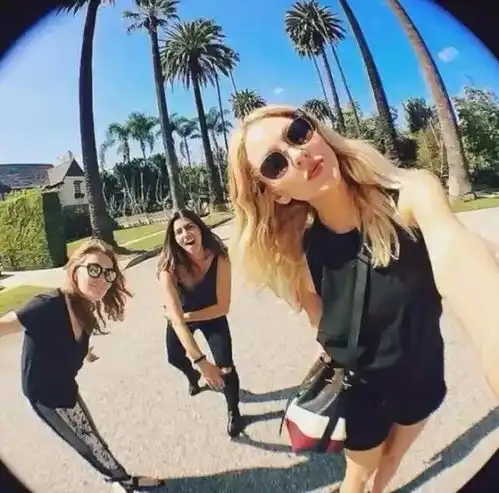 好闺蜜10条旅行准则,你跟你闺蜜占了几条
