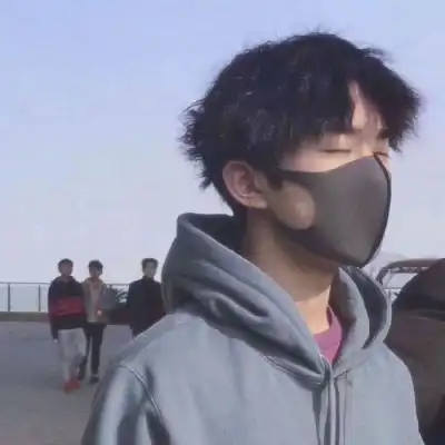 2020帅气男微信头像2020微信男最新网红头像
