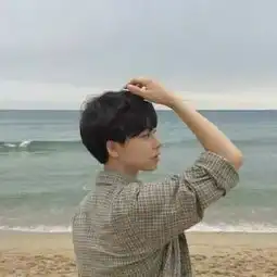 事实证明,这款发型可以让你看起来像178cm
