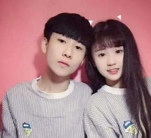 王乐乐杨清柠结婚照杨清柠男人太多17岁为王乐乐生孩子
