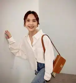 同样是穿白衬衫,杨丞琳男友视角绝美,杨幂老气,她却成为经典
