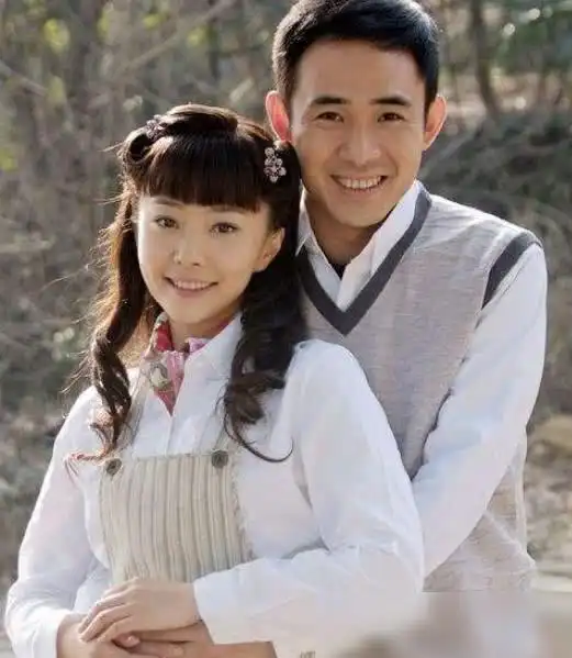 她曾比范冰冰还红,却选择嫁大12岁的二婚男,如今生活羡慕不来
