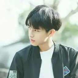 这个发型是怎么烫的