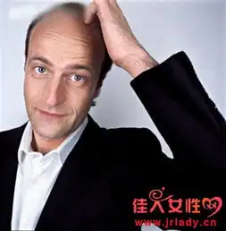 男人女人脱发的原因有哪些吸烟酗酒最易导致脱发
