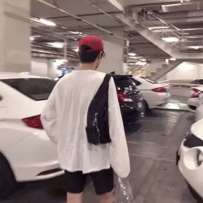 头像男背影孤独孤单背影