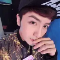 性感小爷们qq男生头像忘记不曾忘记的忘记会忘记
