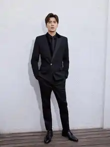 李易峰全黑西服正装优雅绅士气场全开