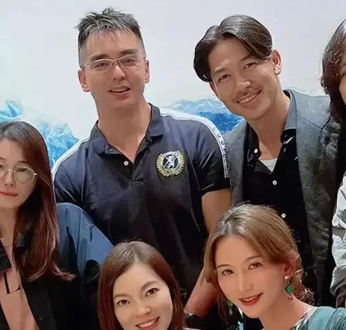 林志玲带老公见世面,同框富婆更温婉,小老公痞子气质格格不入

