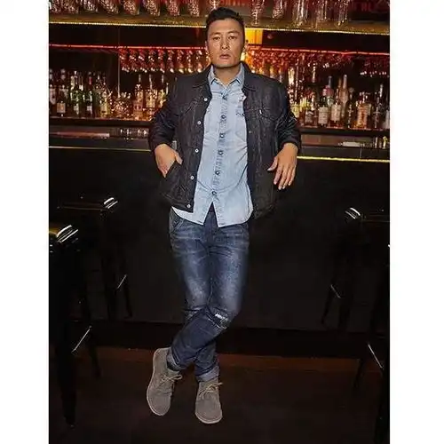 余文乐说过我有一条十年没洗过的牛仔裤盘点男明星穿的牛仔裤
