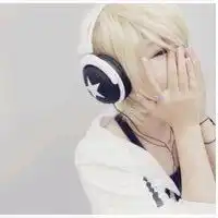 我一个朋友很喜欢一个戴耳机的黑白色的男生个性头像,可是一直找不到原图,希望知道的朋友帮个忙,感激不
