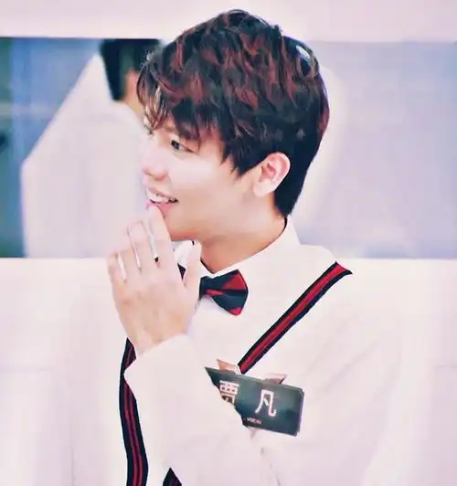 妈呀我在这档音乐节目里好像看到了男版杨超越
