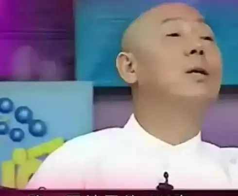 2002年,李成儒娶了小他18岁的史依弘,儿子阿姨,他配不上你

