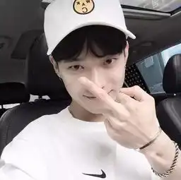 女生只对一个男生着迷有什么表现
