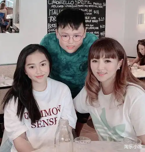 盘点圈中13位单亲妈妈母兼父职,独自肩负起养育孩子的责任
