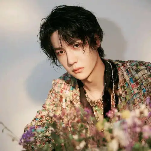 慕了,王一博,一个让众人敞开心扉,舞台任其畅游的孤品
