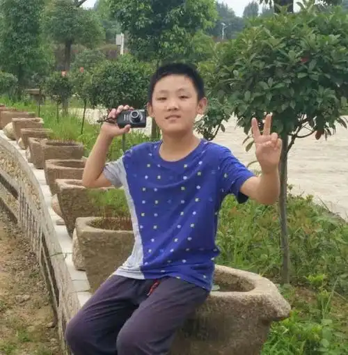 紧急寻人郑州两名12岁男孩火车站走失,失联已经超过48小时......
