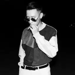 高清黑白微博头像男生帅气超拽各退一步再见已是陌路
