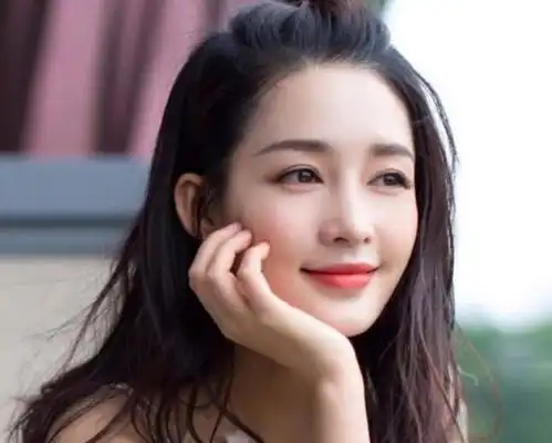 杨超越男闺蜜,鞠婧祎男闺蜜,李沁男闺蜜,看到迪丽热巴男闺蜜我酸了

