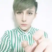 qq头像不同的风格男生
