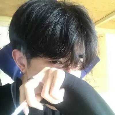 纯文字霸气八个字男生网名
