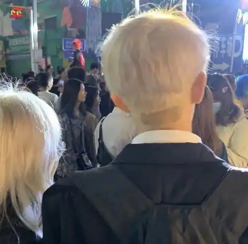 可以拿去安慰你家男孩子的文案
