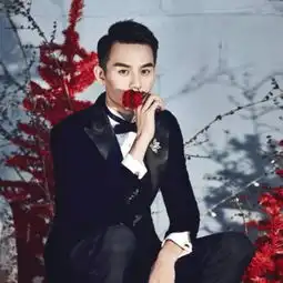 罗晋李易峰鹿晗王凯杨洋男星手捧鲜花谁撩人
