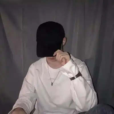 许司超酷高冷可爱男生头像
