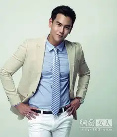 范爷居然输了李彦宏的胸比范爷还抢镜
