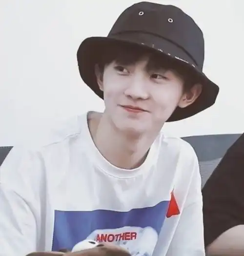 今天的小马哥也很可爱马嘉祺头像
