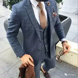 小鲜肉示范穿正装的男人是世界上最毒的药
