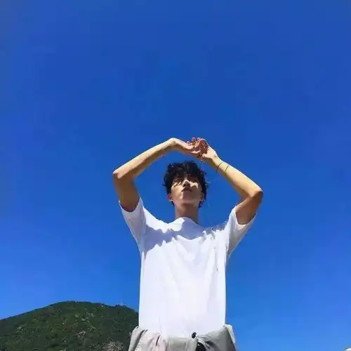 超好看的头像我只是个平平无奇的恋爱小天才
