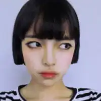 2019短发红唇女生头像微信头像图片大全
