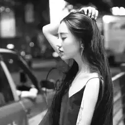 黑白系男女头像若不同心,岂能同行
