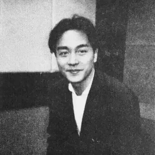 头像山河浪漫,生活温暖

